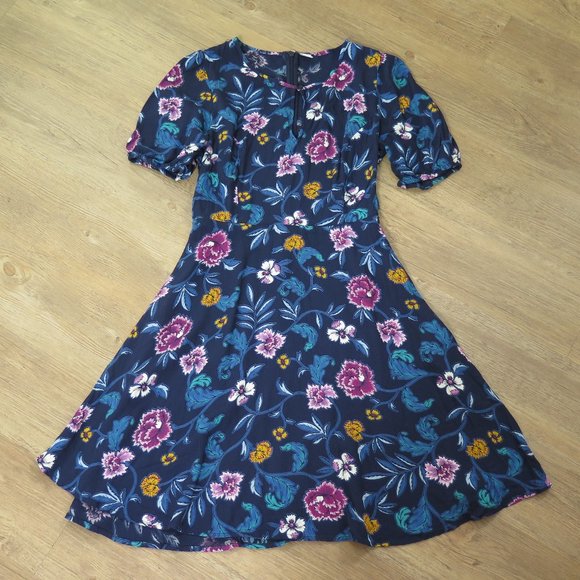 Old Navy Dresses & Skirts - Old Navy Floral Blue Sun Dress
